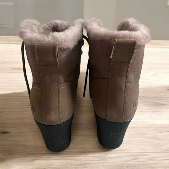 Brand New UGG Wedges - Picture 2 of 6
